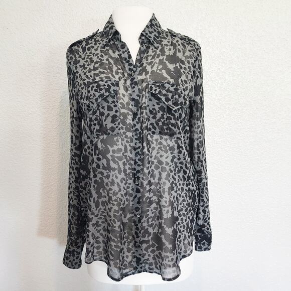 Rock & Republic Black Animal Patterned Button Up Size M - Picture 1 of 15